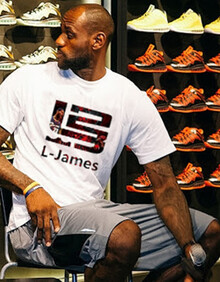 动中稳步前 动中稳步前